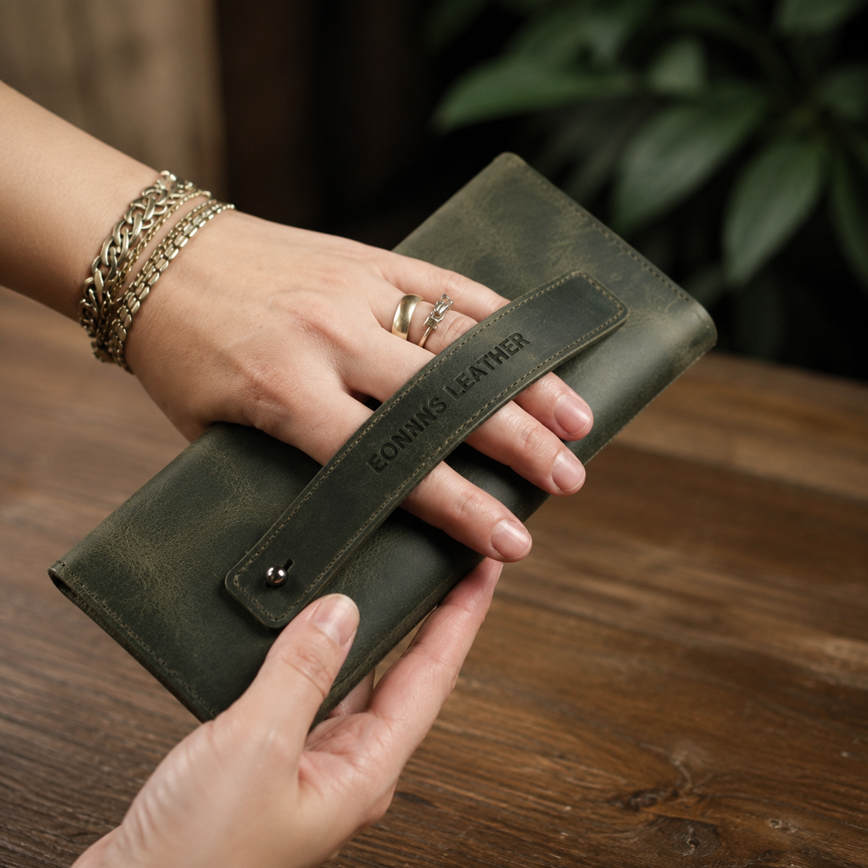 Signature NEO Leather Wallet